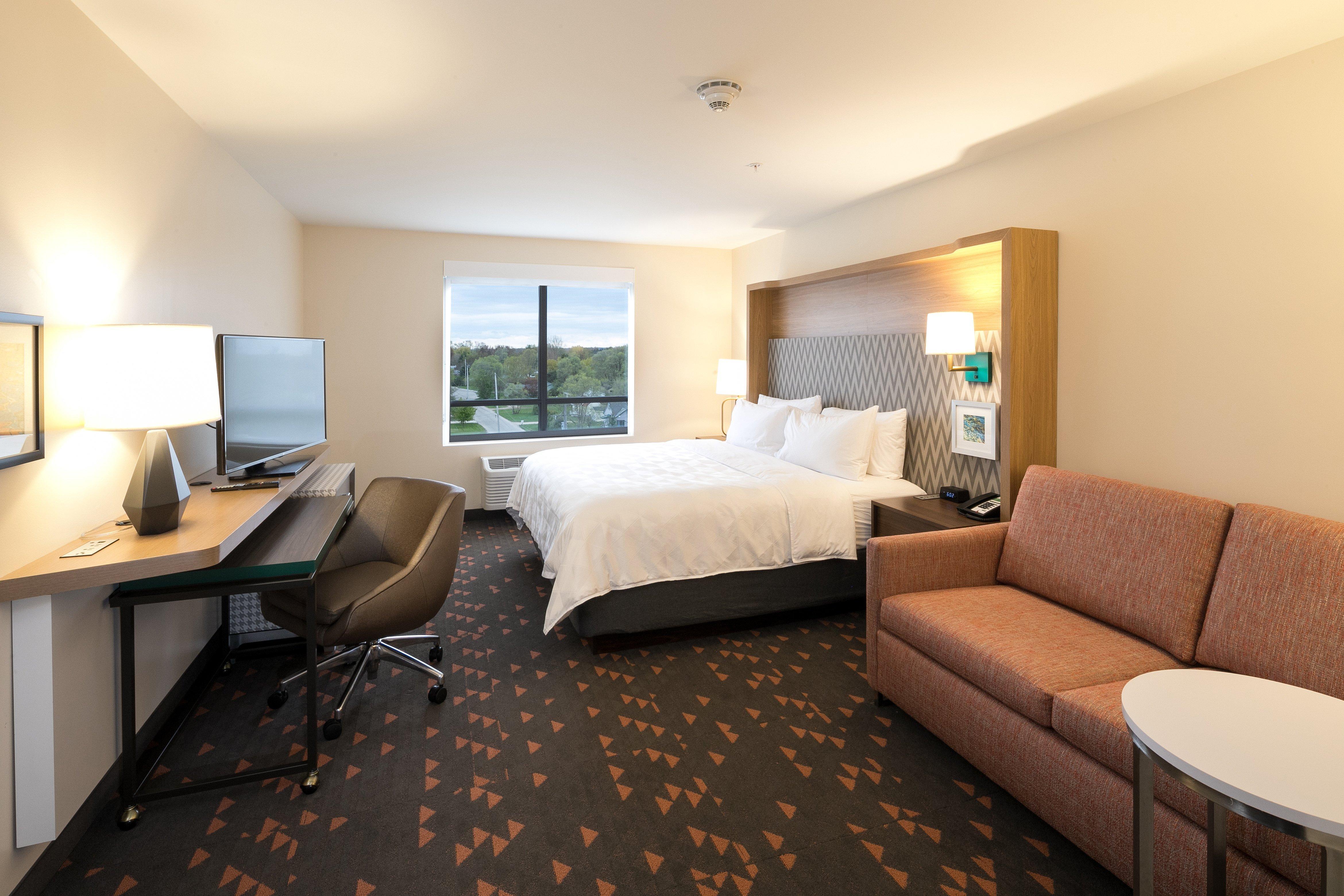 Holiday Inn Hotel & Suites - Mount Pleasant By Ihg Екстериор снимка