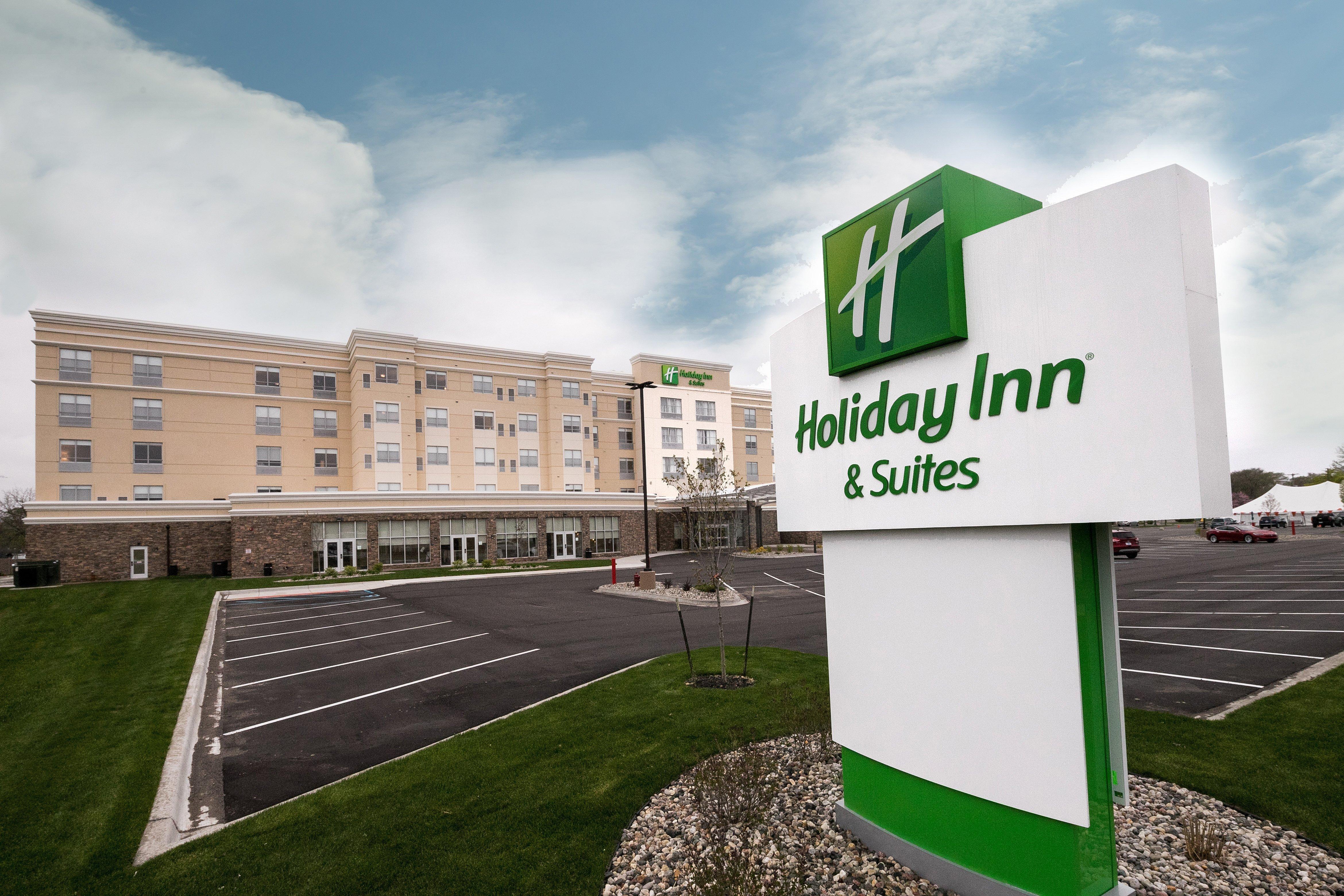 Holiday Inn Hotel & Suites - Mount Pleasant By Ihg Екстериор снимка