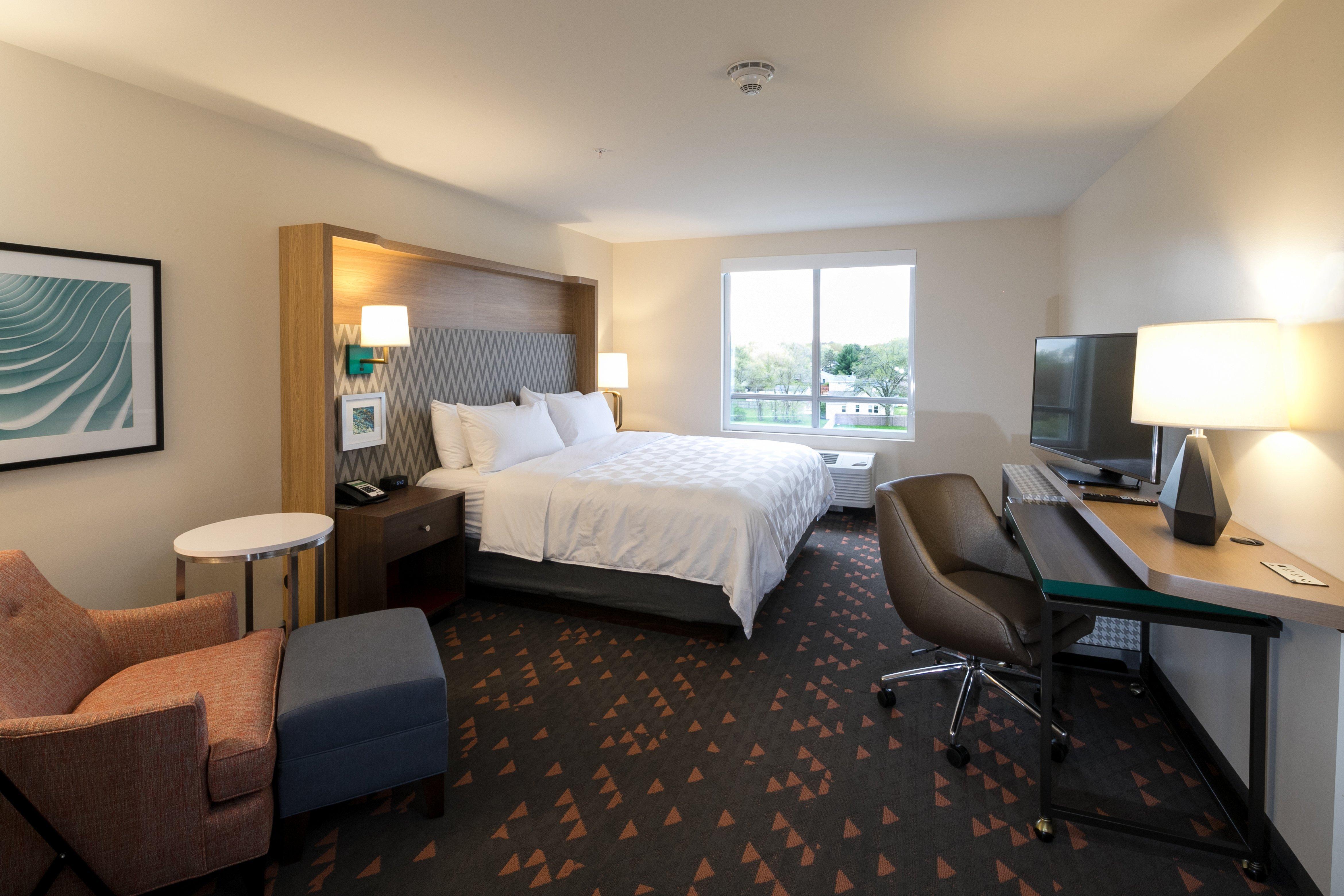 Holiday Inn Hotel & Suites - Mount Pleasant By Ihg Екстериор снимка