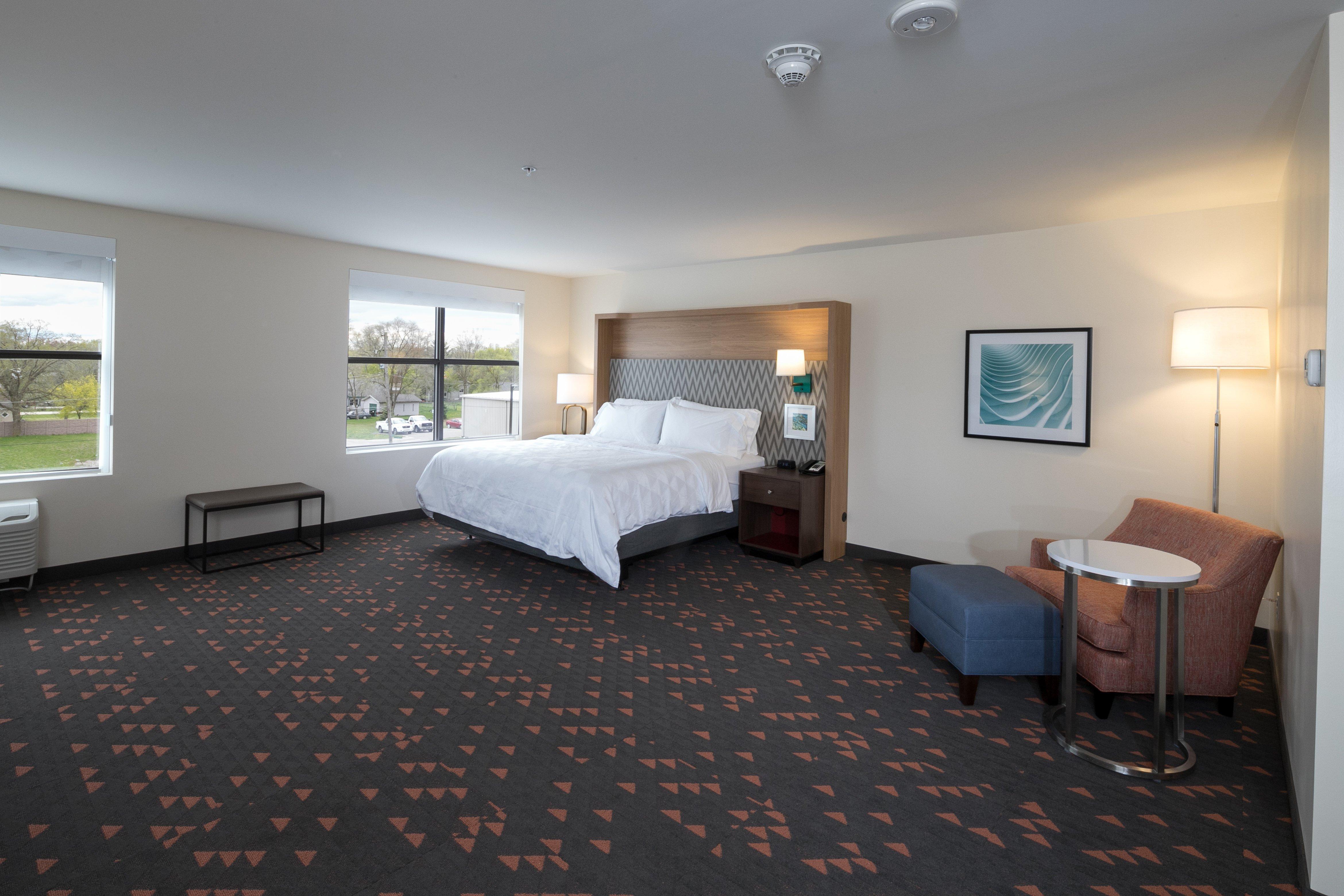 Holiday Inn Hotel & Suites - Mount Pleasant By Ihg Екстериор снимка