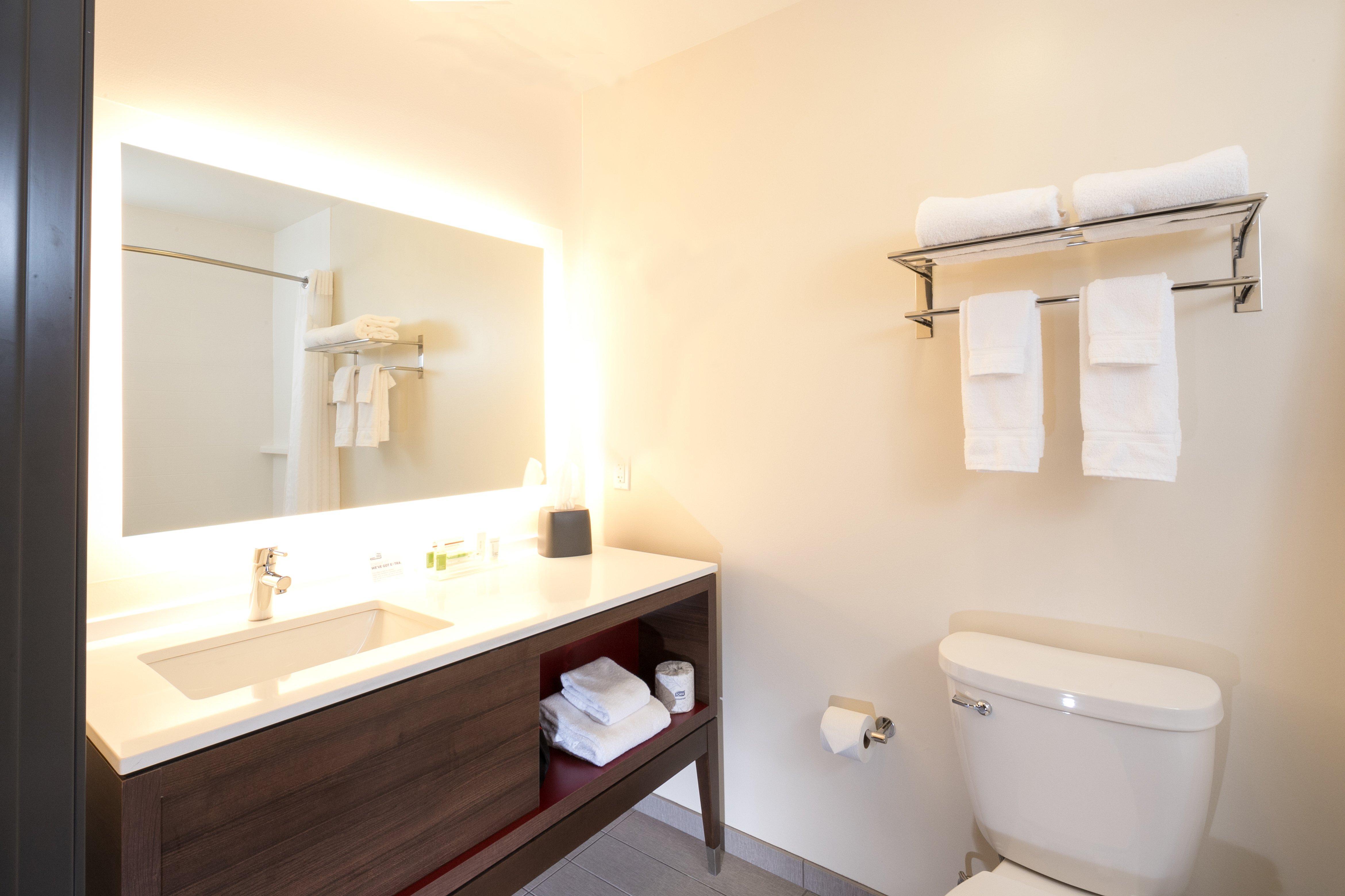 Holiday Inn Hotel & Suites - Mount Pleasant By Ihg Екстериор снимка