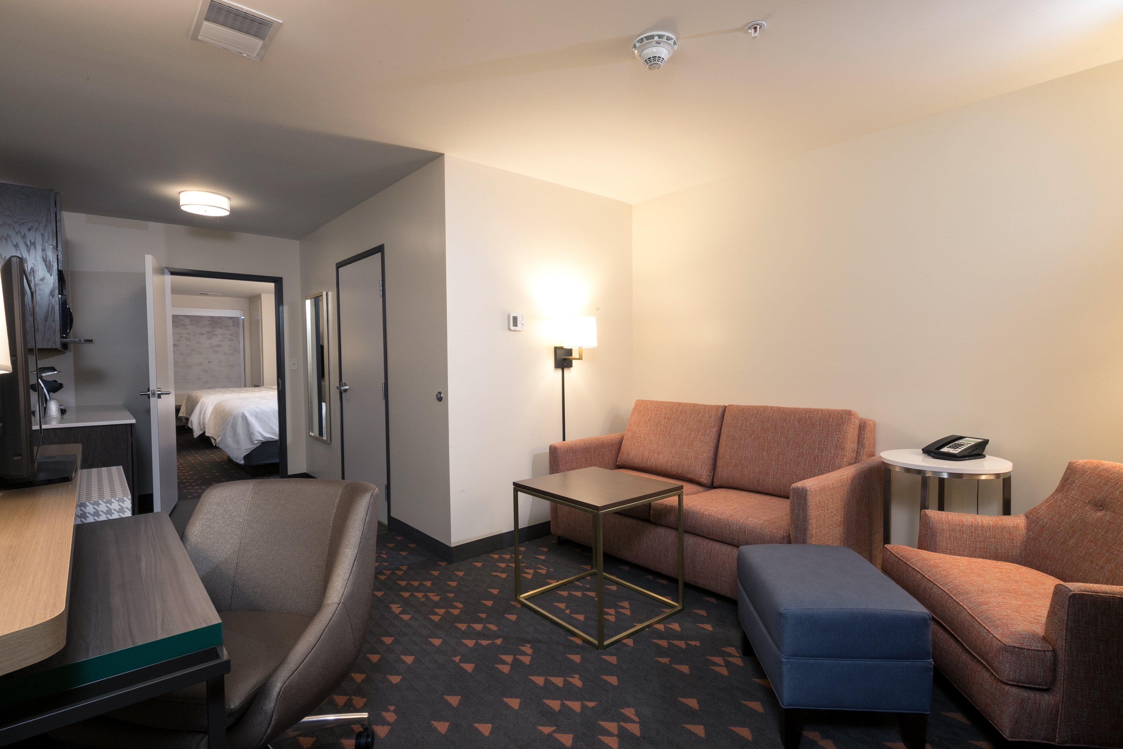 Holiday Inn Hotel & Suites - Mount Pleasant By Ihg Екстериор снимка